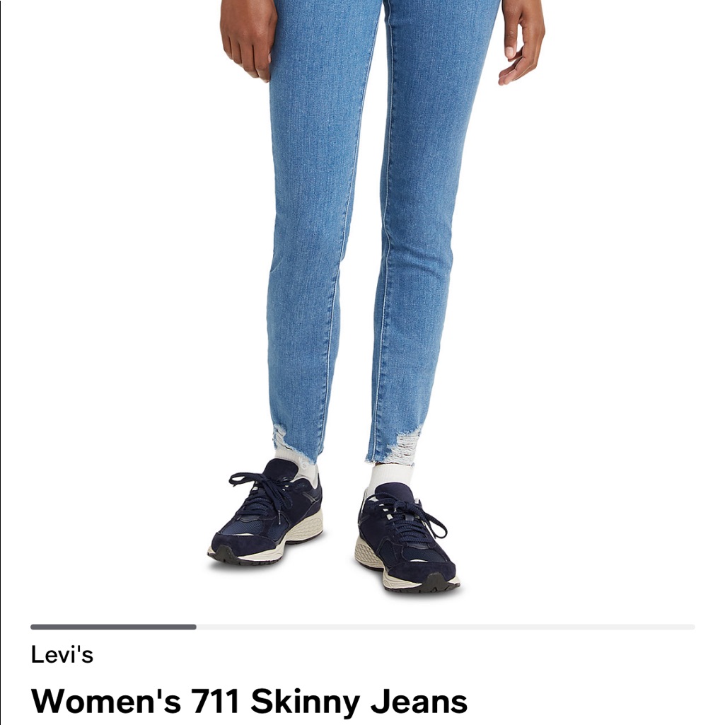 Levis 711
